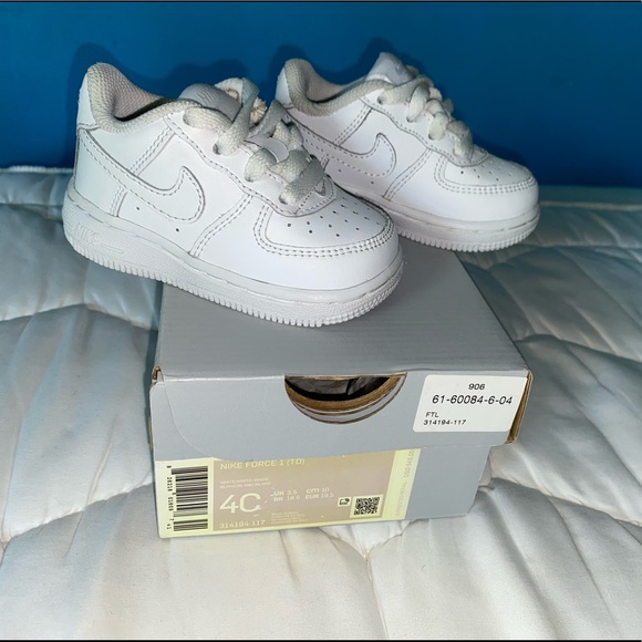 Air Force 1’s - Picture 3 of 4